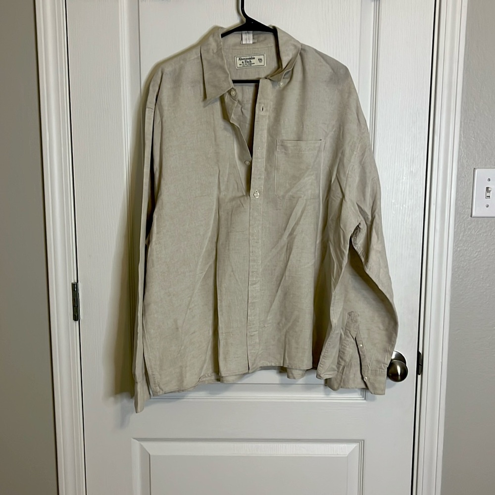 Abercrombie & Fitch 
XXL 
Tan 
Pre owned